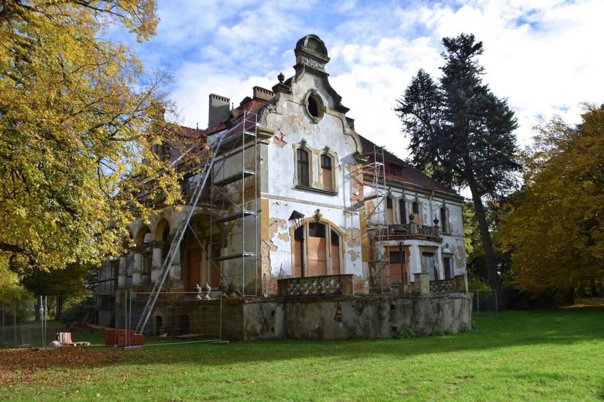 pałac w targoszynie